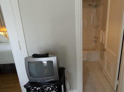 Hotel Belvedere Kingston Esterno foto